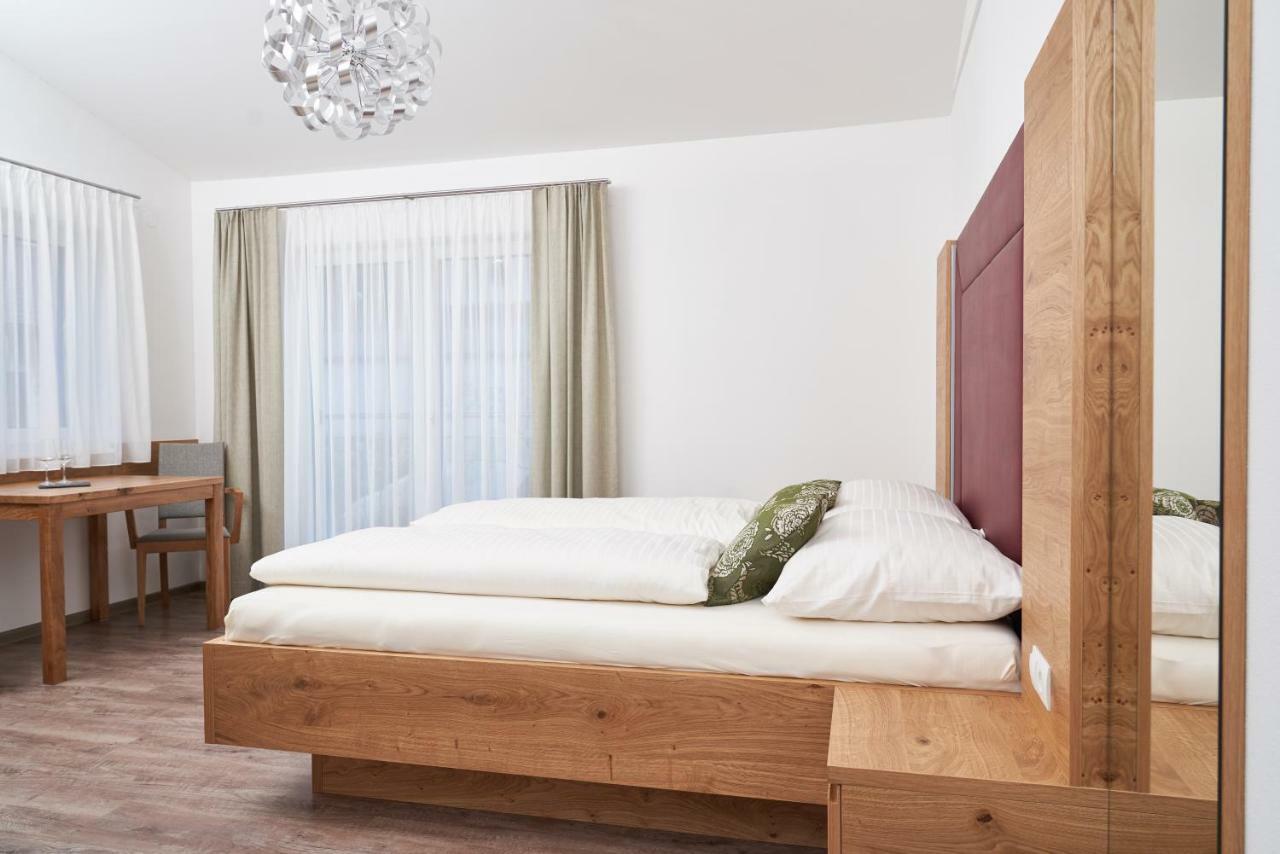 Weinhof - Gaestehaus Maier Angern Extérieur photo